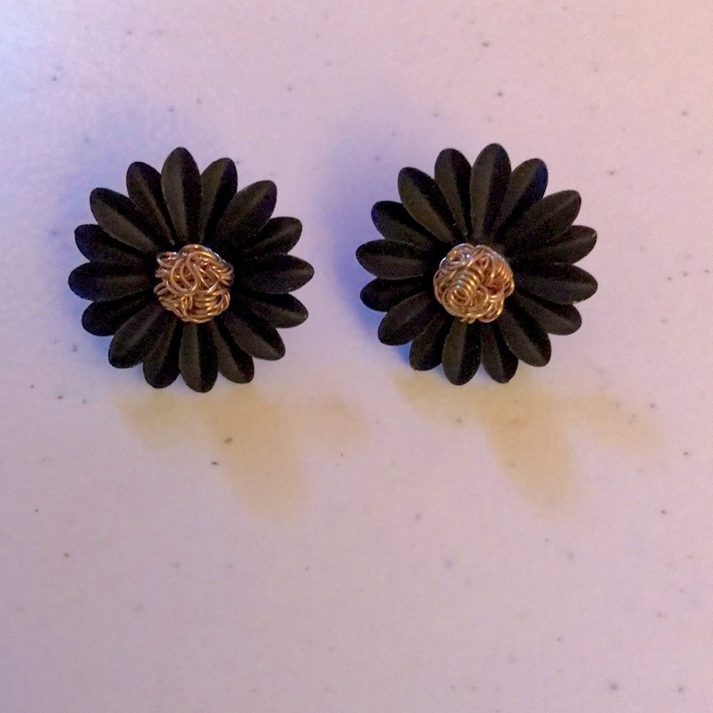 FLOWER EARRINGS